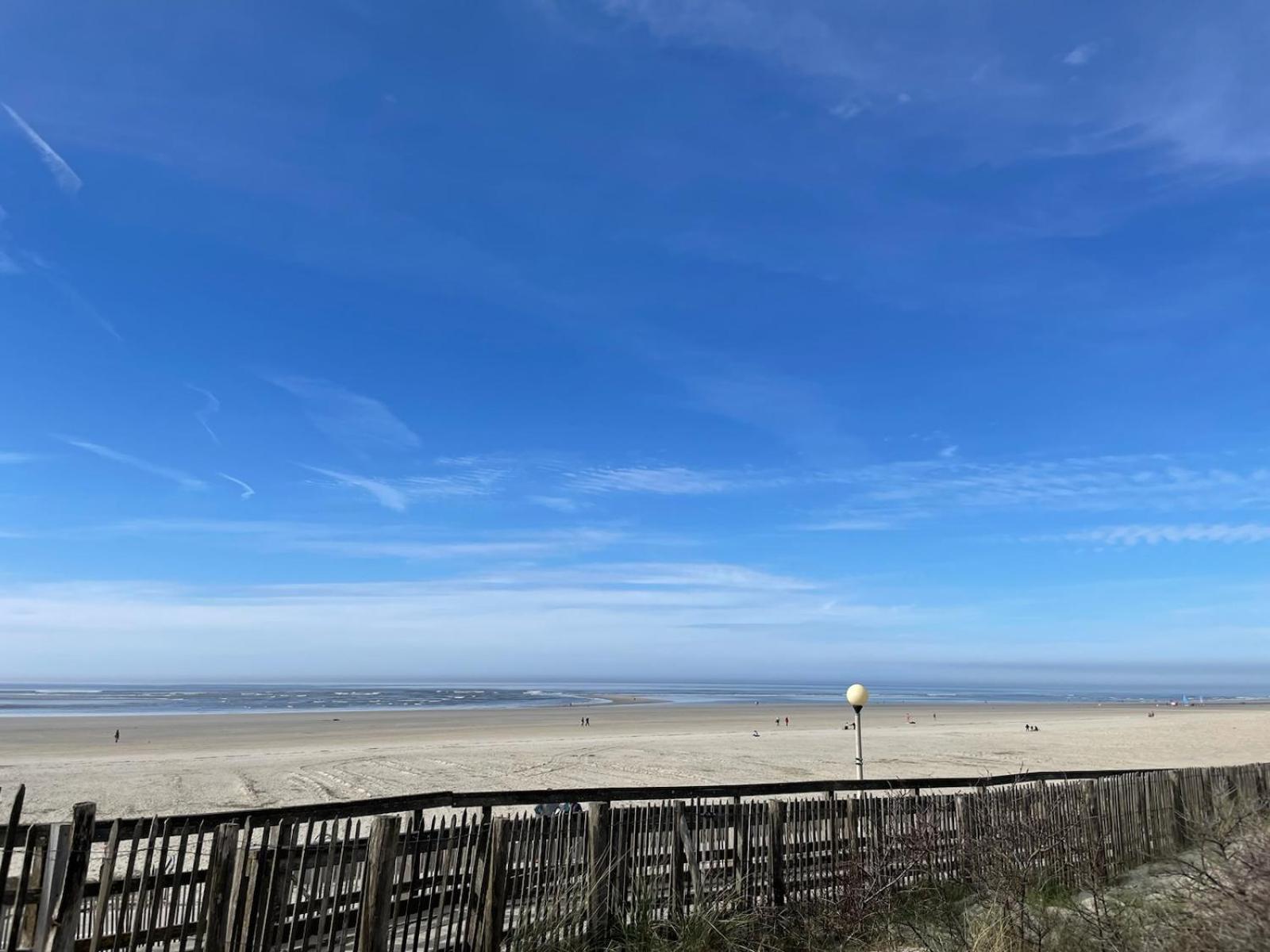 L'Alteia - L'Appartement Les Pieds Dans L'Eau Avec Place De Parking Prive Et Acces Direct A La Plage Berck Luaran gambar