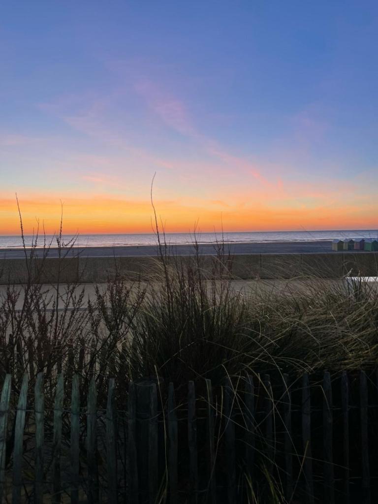 L'Alteia - L'Appartement Les Pieds Dans L'Eau Avec Place De Parking Prive Et Acces Direct A La Plage Berck Luaran gambar